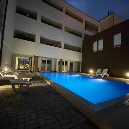 Mifi バラトンレッレ